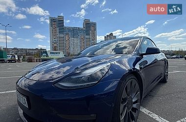 Седан Tesla Model 3 2021 в Киеве