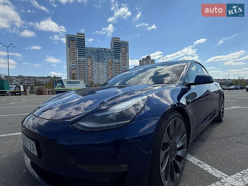 Седан Tesla Model 3 2021 в Києві