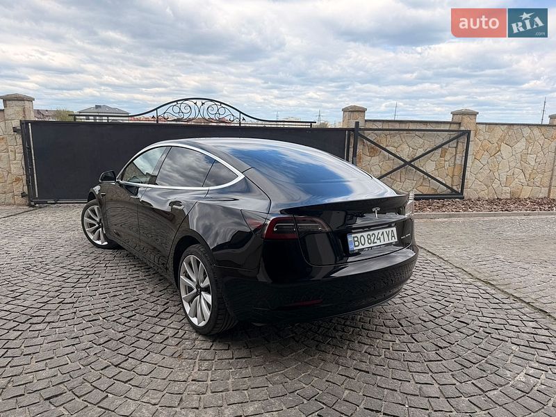 Седан Tesla Model 3 2019 в Тернополе