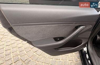 Седан Tesla Model 3 2019 в Тернополе