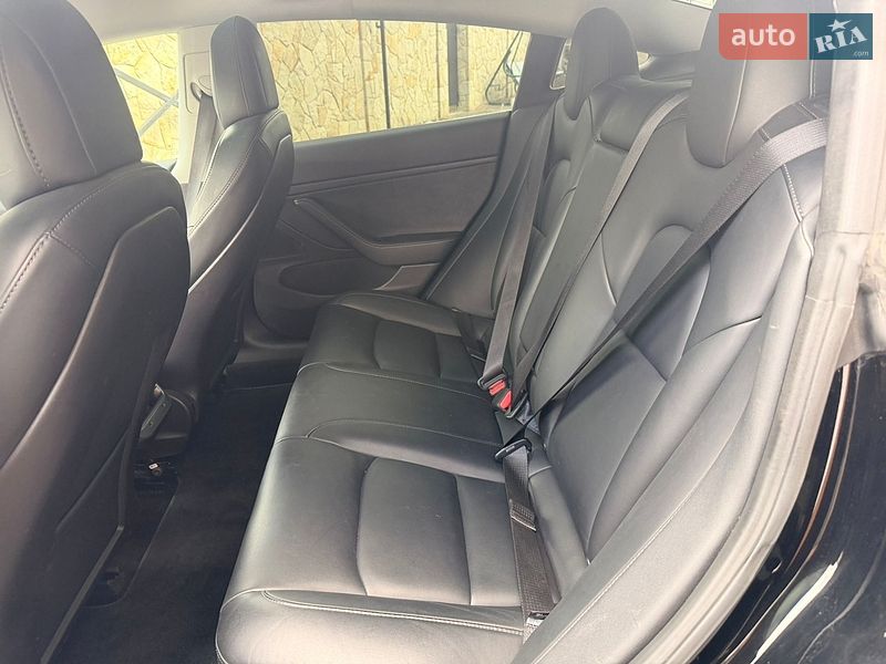 Седан Tesla Model 3 2019 в Тернополе