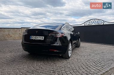 Седан Tesla Model 3 2019 в Тернополе
