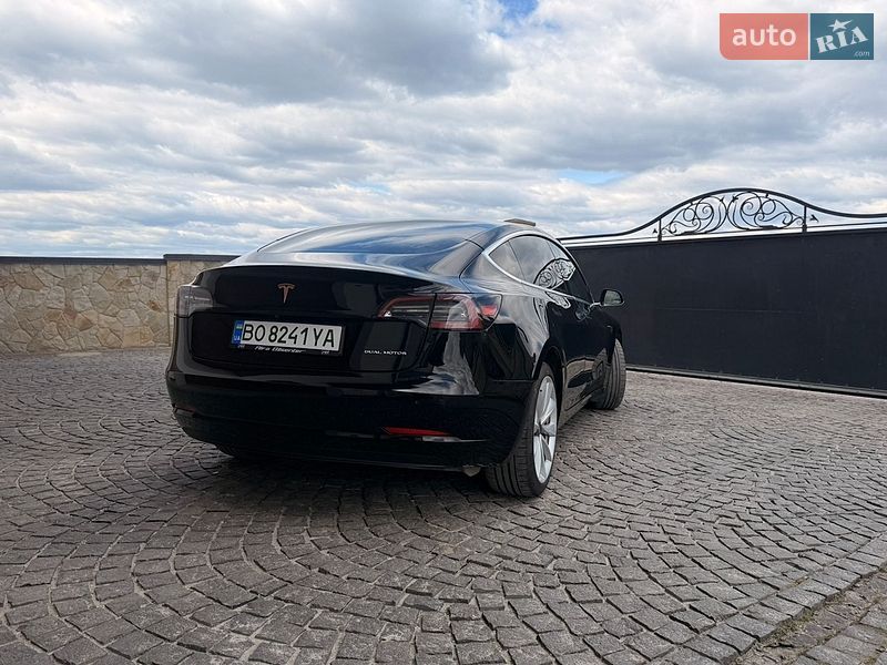 Седан Tesla Model 3 2019 в Тернополе