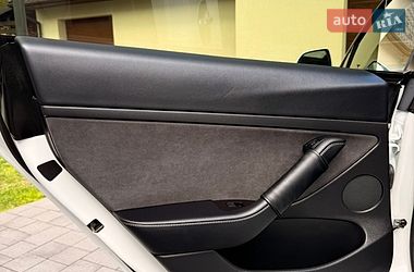 Седан Tesla Model 3 2022 в Киеве