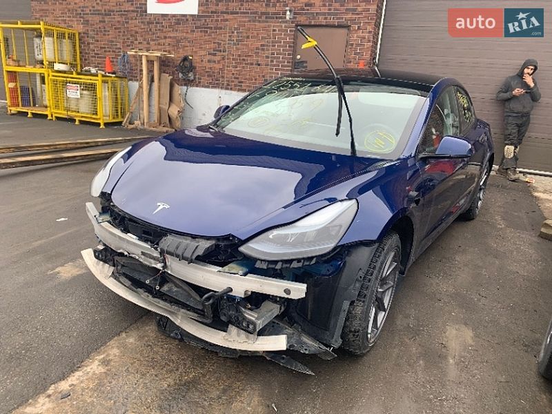 Tesla Model 3 2023