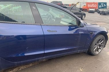 Седан Tesla Model 3 2023 в Киеве