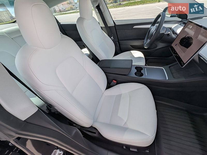 Седан Tesla Model 3 2022 в Каменец-Подольском
