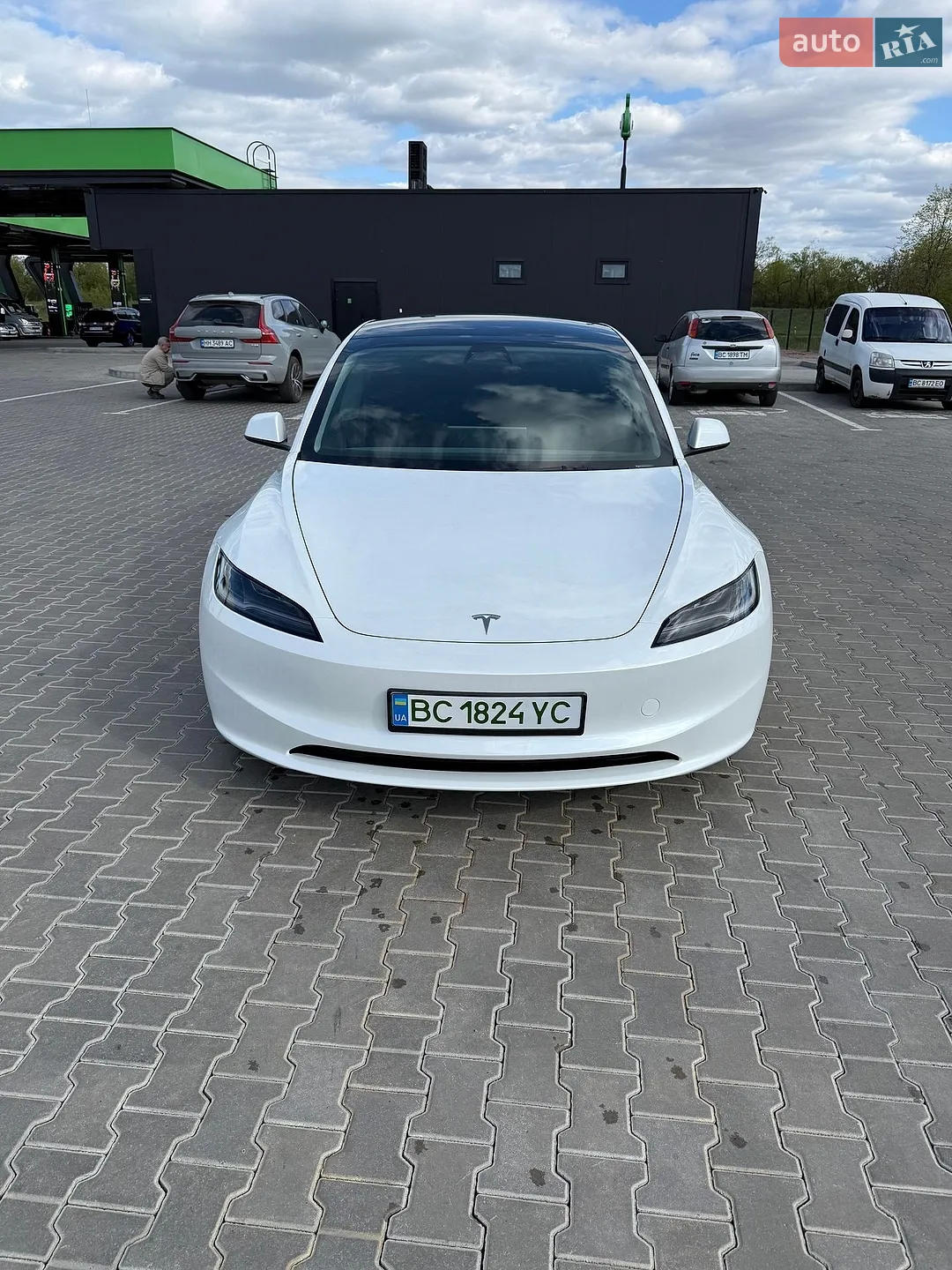 2025 Tesla Model 3 - мініатюра 3