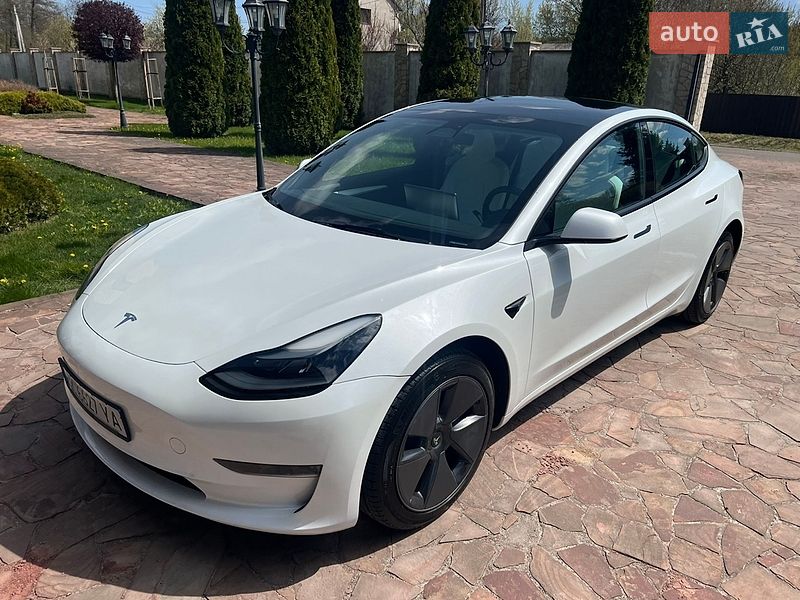 Tesla Model 3 2023
