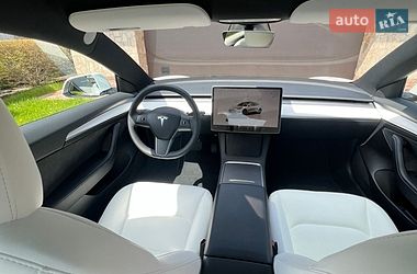 Седан Tesla Model 3 2023 в Києві