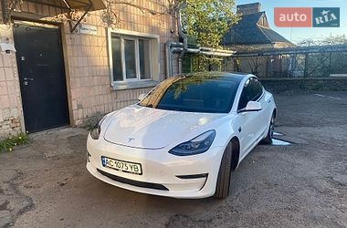 Седан Tesla Model 3 2021 в Луцке