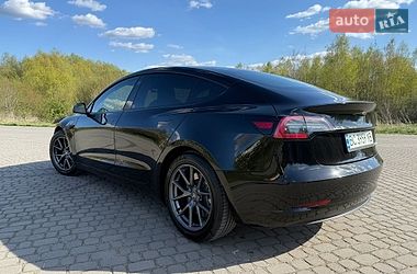 Седан Tesla Model 3 2022 в Львове