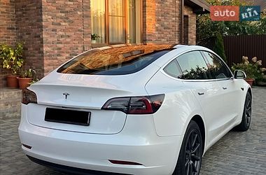 Седан Tesla Model 3 2020 в Кропивницком