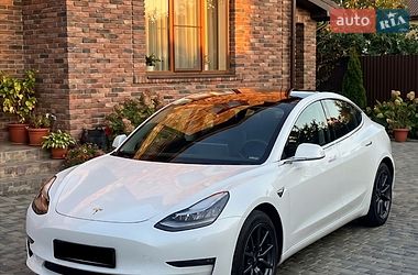 Седан Tesla Model 3 2020 в Кропивницком