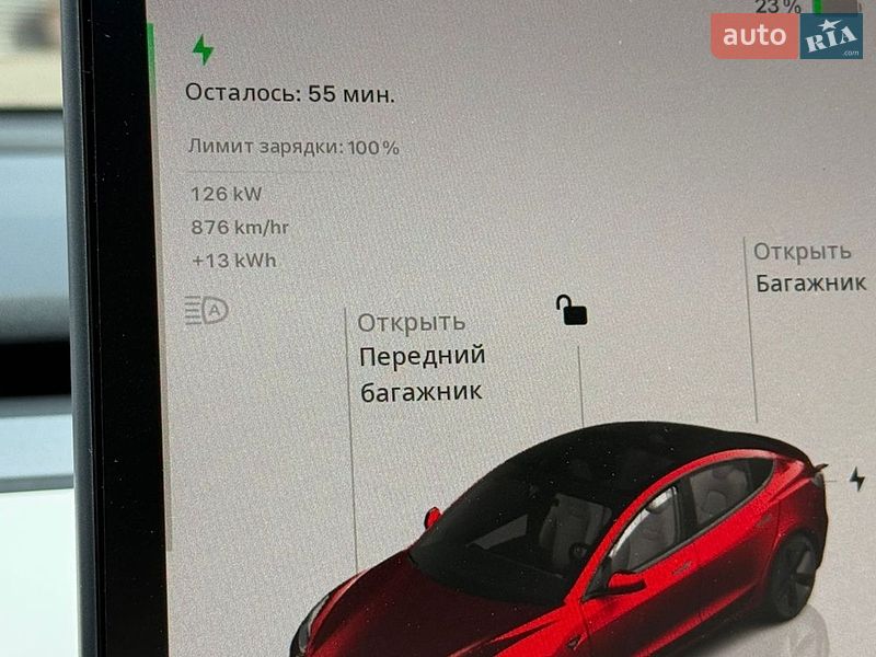 Седан Tesla Model 3 2023 в Чернівцях