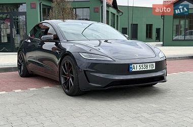 Седан Tesla Model 3 2024 в Ірпені