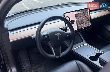 Седан Tesla Model 3 2020 в Києві