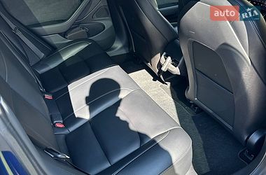 Седан Tesla Model 3 2020 в Киеве