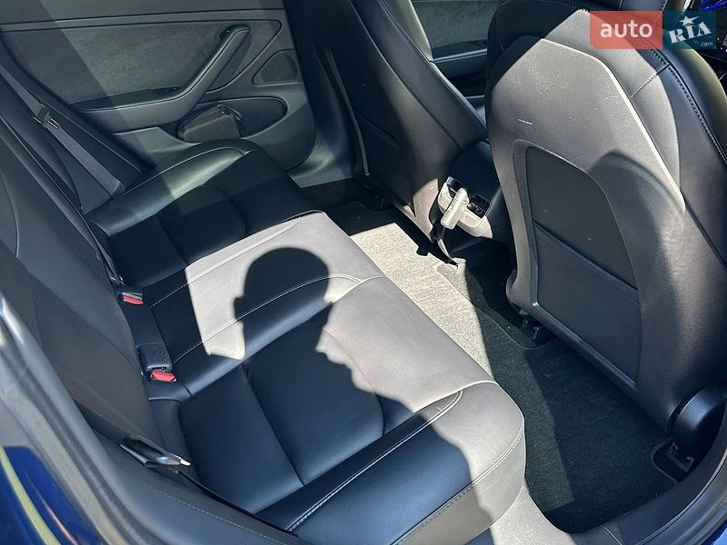 Седан Tesla Model 3 2020 в Киеве