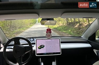 Седан Tesla Model 3 2018 в Вінниці