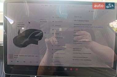 Седан Tesla Model 3 2018 в Луцке