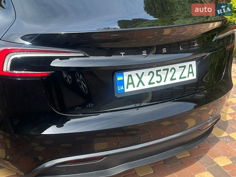 Седан Tesla Model 3 2025 в Харкові