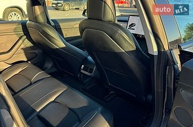Седан Tesla Model 3 2022 в Львове