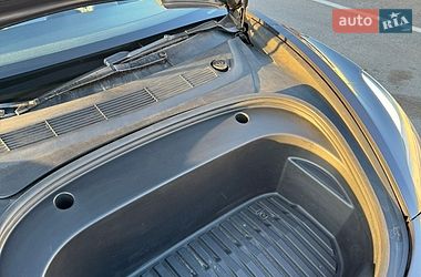 Седан Tesla Model 3 2022 в Львове