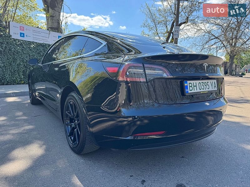 Седан Tesla Model 3 2019 в Одессе