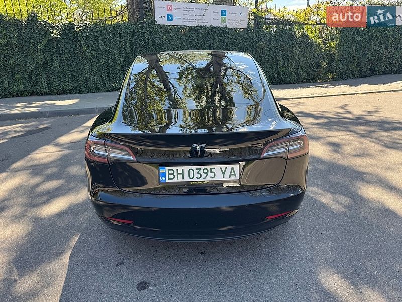 Седан Tesla Model 3 2019 в Одессе