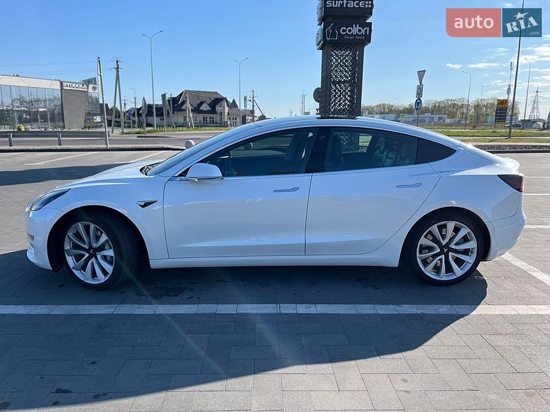 Седан Tesla Model 3 2019 в Луцьку