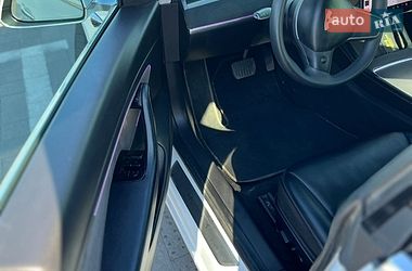 Седан Tesla Model 3 2019 в Луцьку