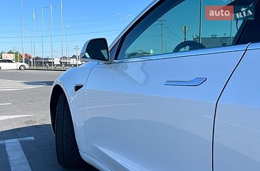Седан Tesla Model 3 2019 в Луцьку