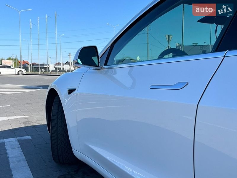 Седан Tesla Model 3 2019 в Луцьку