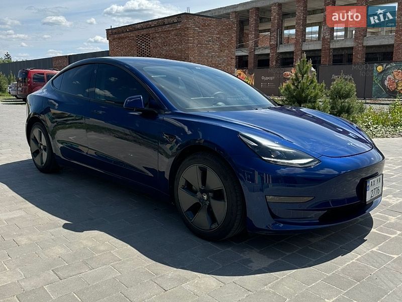 Tesla Model 3 2022