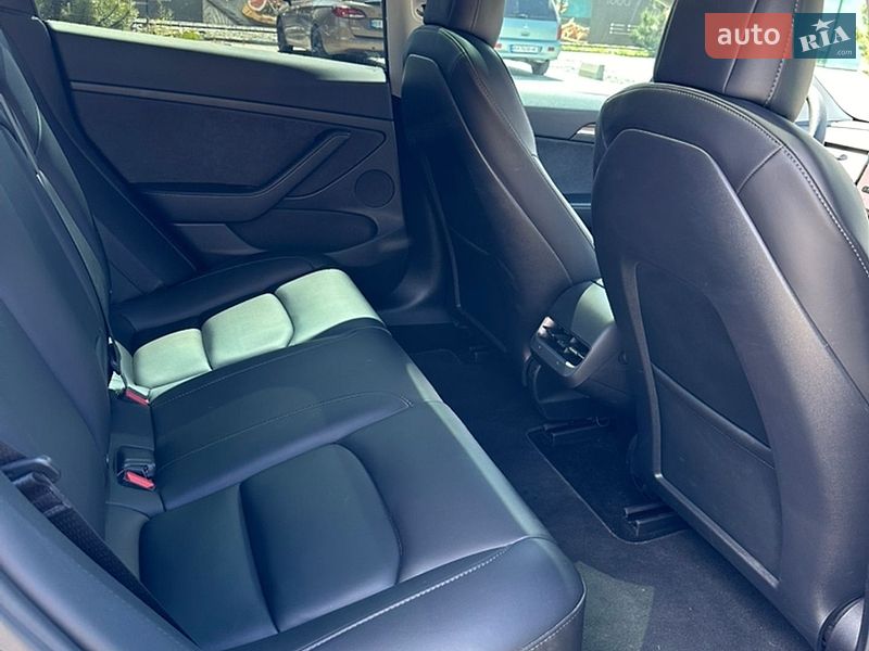 Седан Tesla Model 3 2022 в Хмельницком