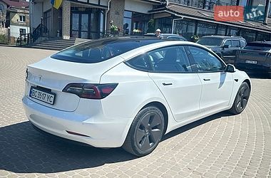 Седан Tesla Model 3 2021 в Львове