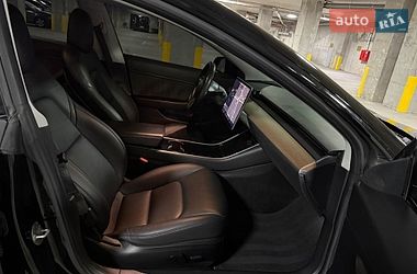 Седан Tesla Model 3 2018 в Тернополе