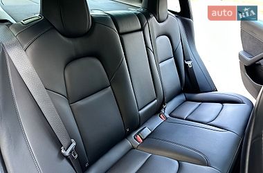 Седан Tesla Model 3 2021 в Золочеве