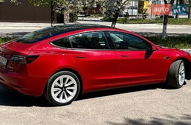 Седан Tesla Model 3 2021 в Золочеве