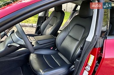 Седан Tesla Model 3 2021 в Золочеве