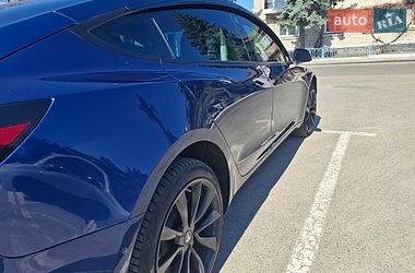 Седан Tesla Model 3 2019 в Киеве