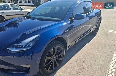 Седан Tesla Model 3 2019 в Киеве
