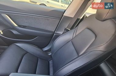 Седан Tesla Model 3 2019 в Киеве