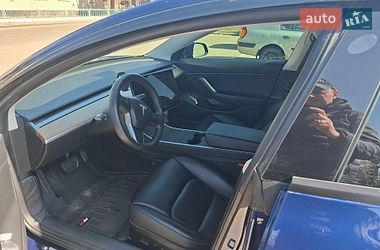 Седан Tesla Model 3 2019 в Киеве