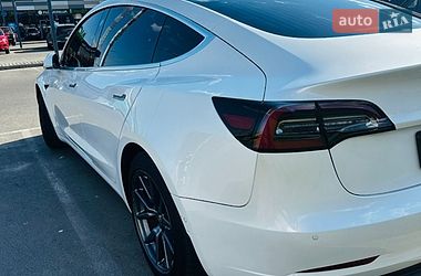 Седан Tesla Model 3 2019 в Киеве