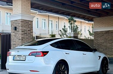 Седан Tesla Model 3 2019 в Одессе