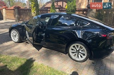 Седан Tesla Model 3 2023 в Львові