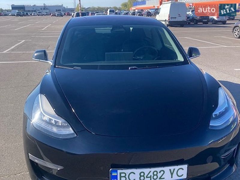 Tesla Model 3 2019