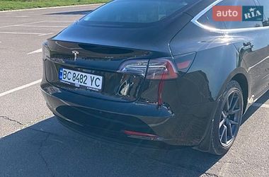 Седан Tesla Model 3 2019 в Львове